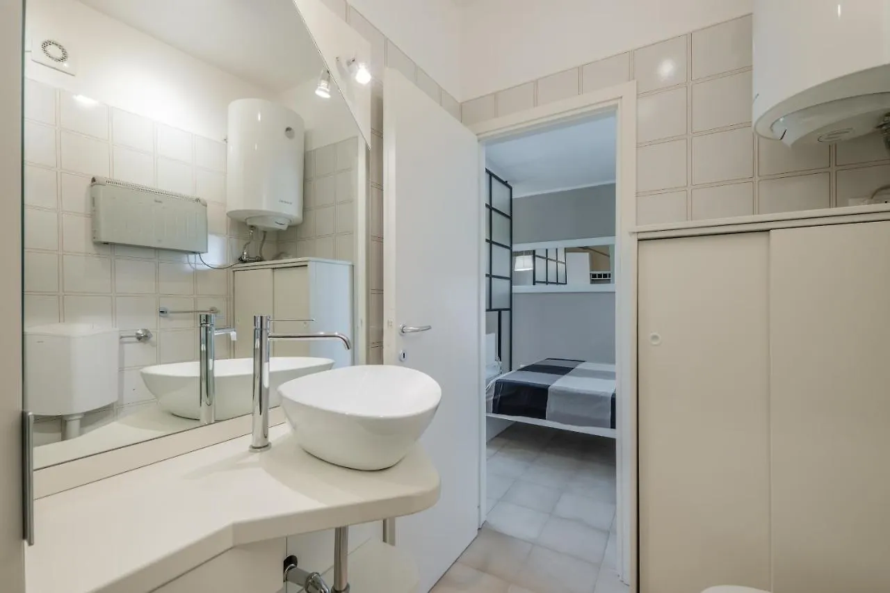 Casa Lugana 9 - Monolocale Con Piscina Fronte Lago 西尔米奥奈 公寓