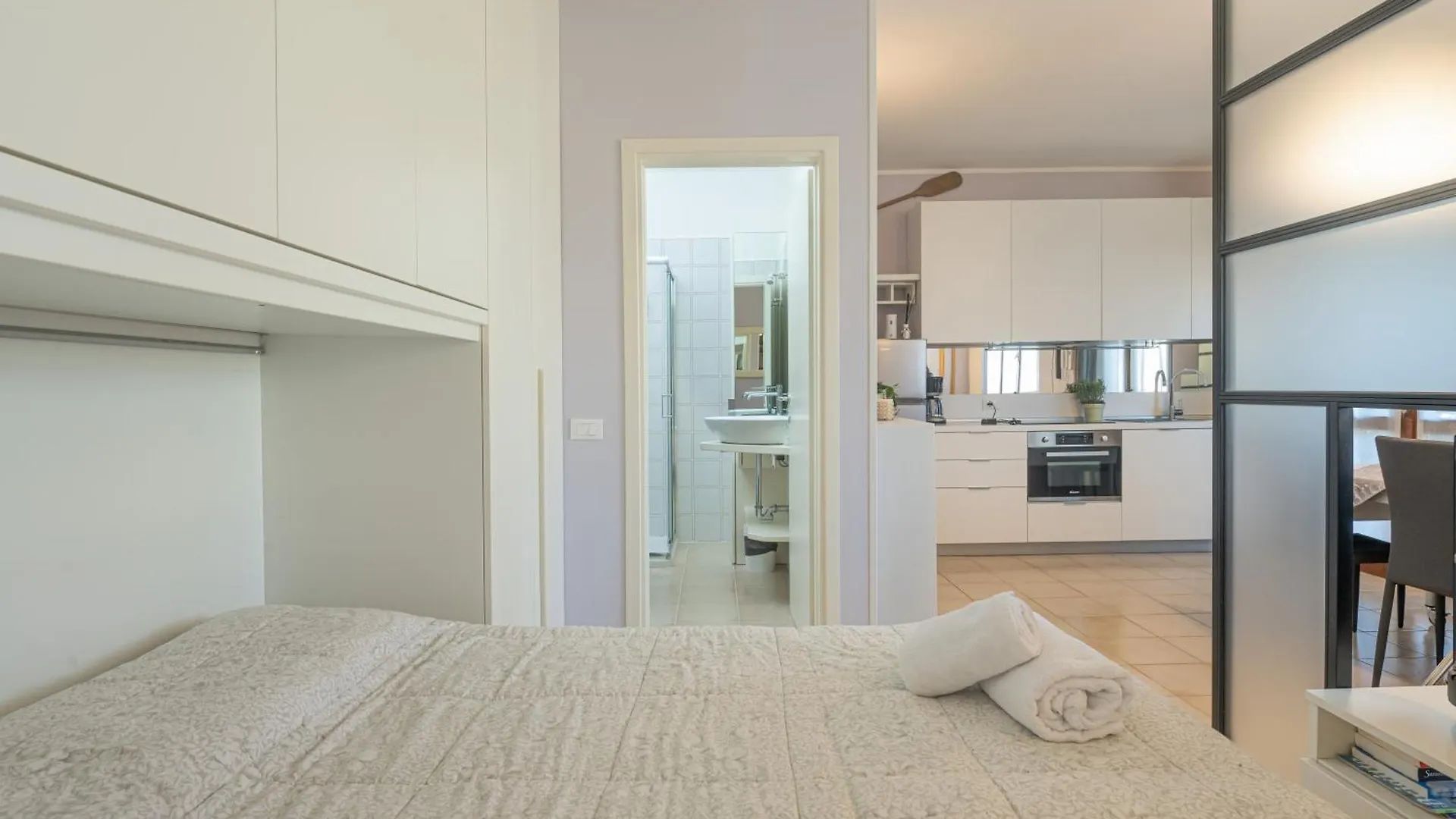 Casa Lugana 9 - Monolocale Con Piscina Fronte Lago 西尔米奥奈 0*,